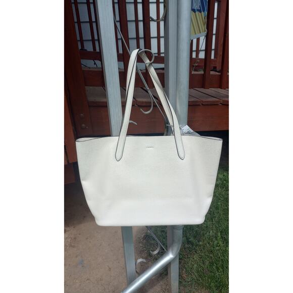 Coach CC050 Cameron Large Chalk Pebbled Tote Bag - Picture 7 of 11